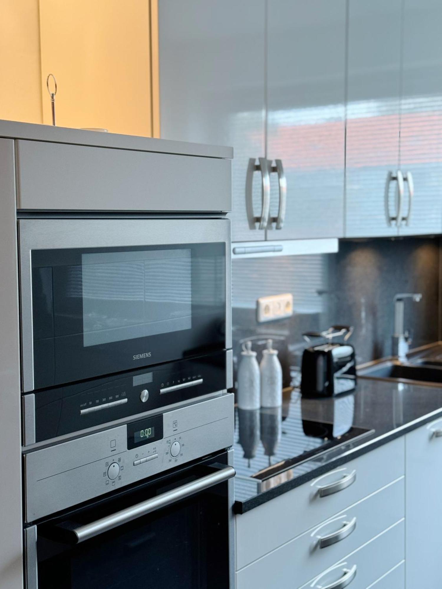 90M2 I Central I Netflix I Wifi I Free Parking I Lia Apartments Hannover Exterior photo