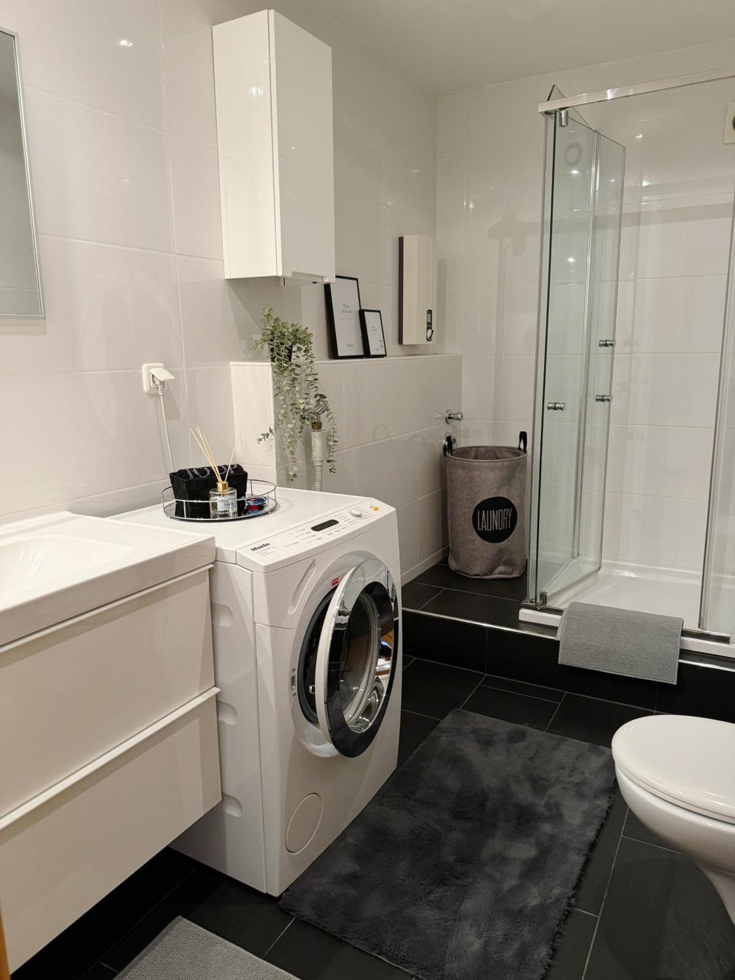 90M2 I Central I Netflix I Wifi I Free Parking I Lia Apartments Hannover Exterior photo