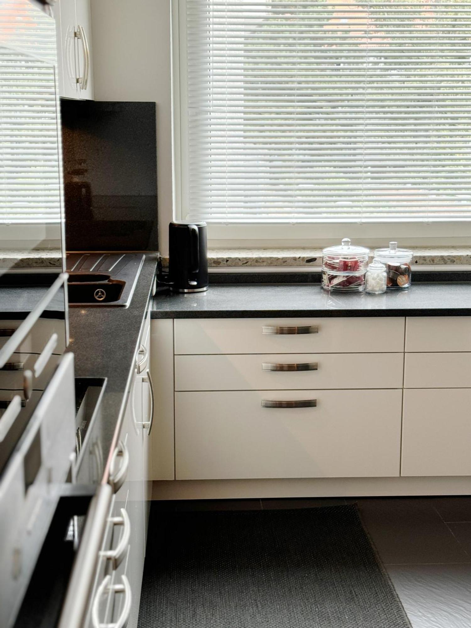 90M2 I Central I Netflix I Wifi I Free Parking I Lia Apartments Hannover Exterior photo